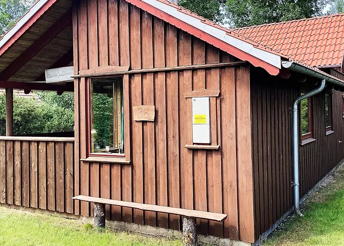 8 Person In Hovborg-by Traum *